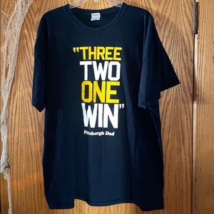 Mens 2XL black Pittsburgh Dad t-shirt